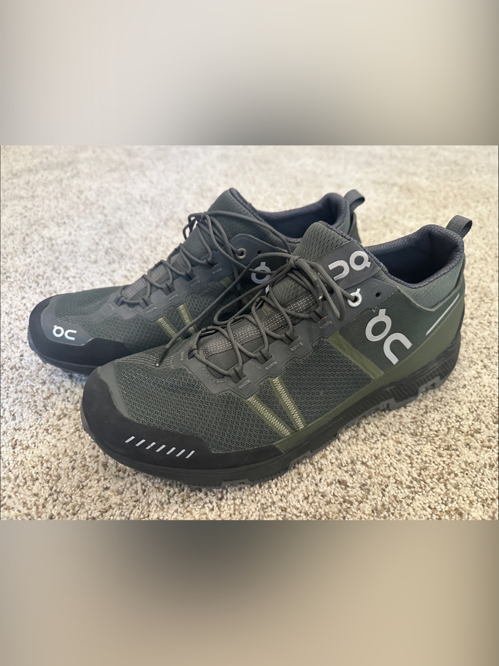 On Cloud Mens Shoe 10.5 - Olive Green and Black